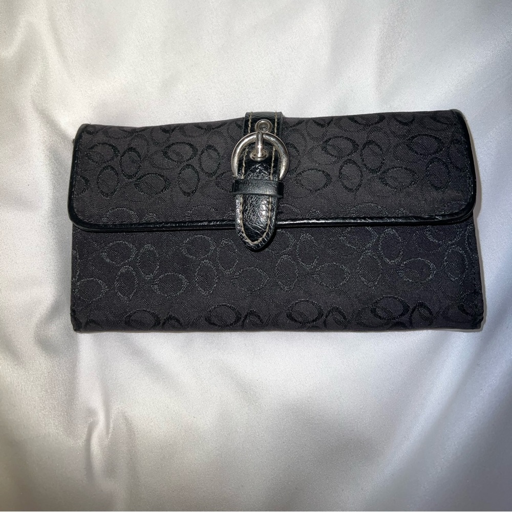 Big $2 Sale!! Black Basic Wallet - image 1